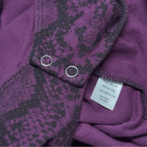 Torrid Foxy Double V-Neck Long Sleeve Bodysuit Black Snake 4X - Picture 6 of 7